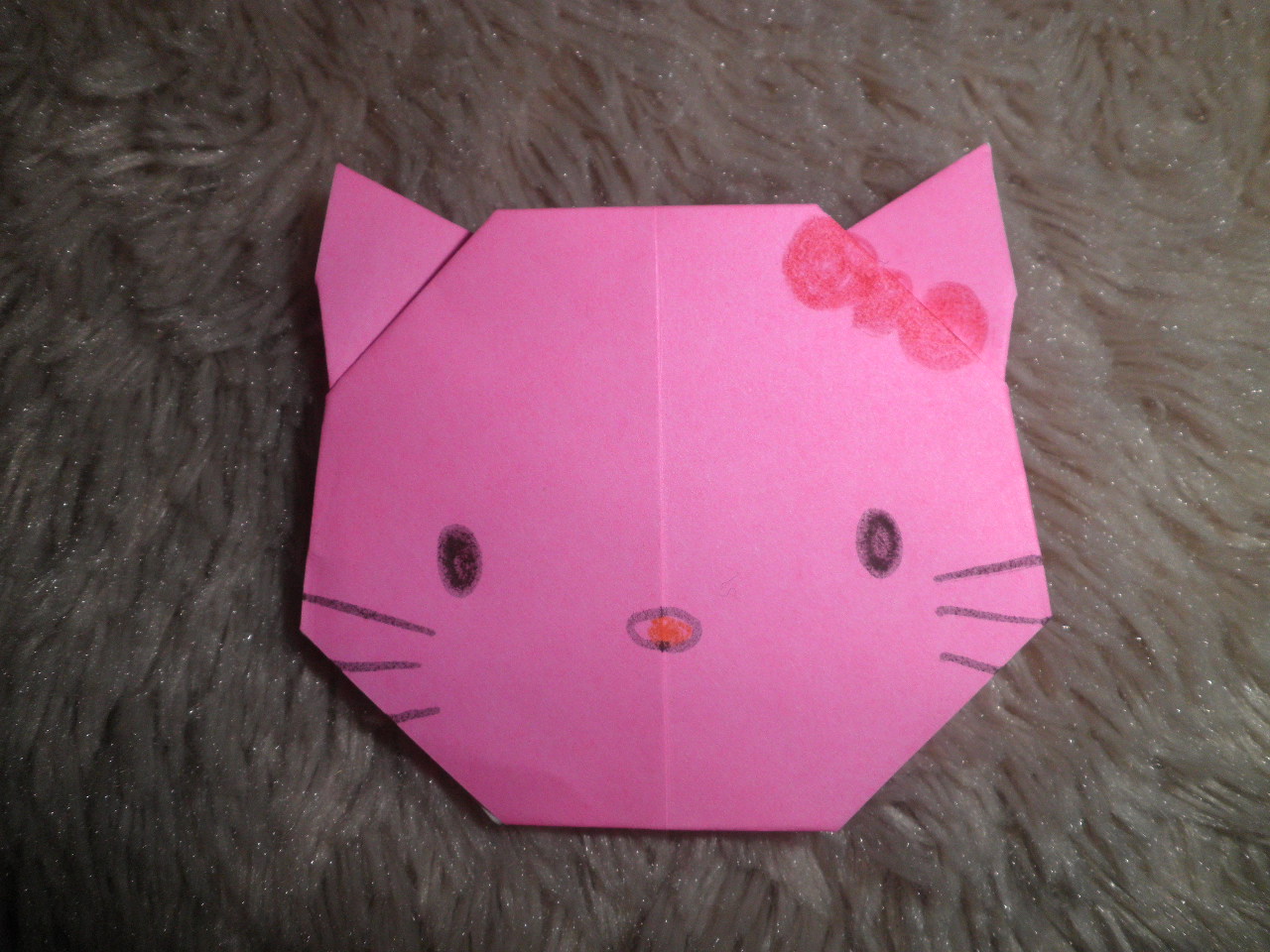 ピンクのキティちゃん 折り紙作家 自称 あみごりの折り紙ルーム